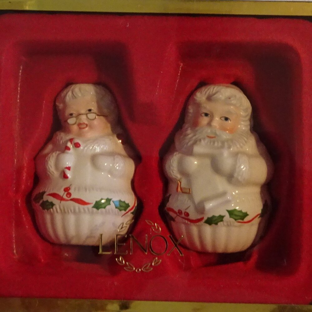 Salt & pepper shakers